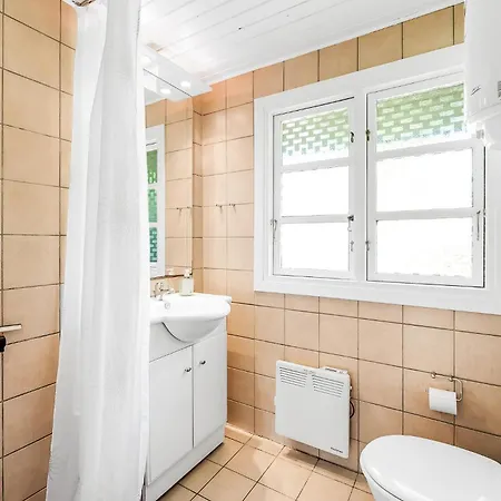 Amazing In Tarm With Wifi Holiday home *